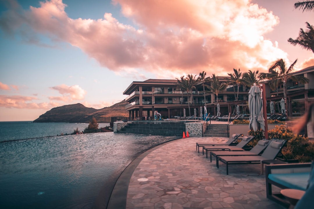 American Express Platinum 175,000 Bonus Points Offer 2026: How to Maximize Premium Travel Benefits